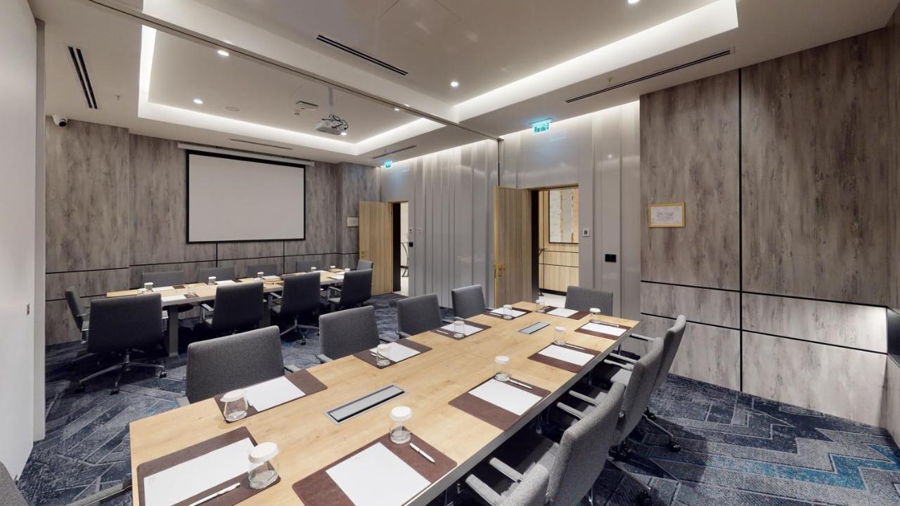 Intercontinental By Ihg Hotel 5*