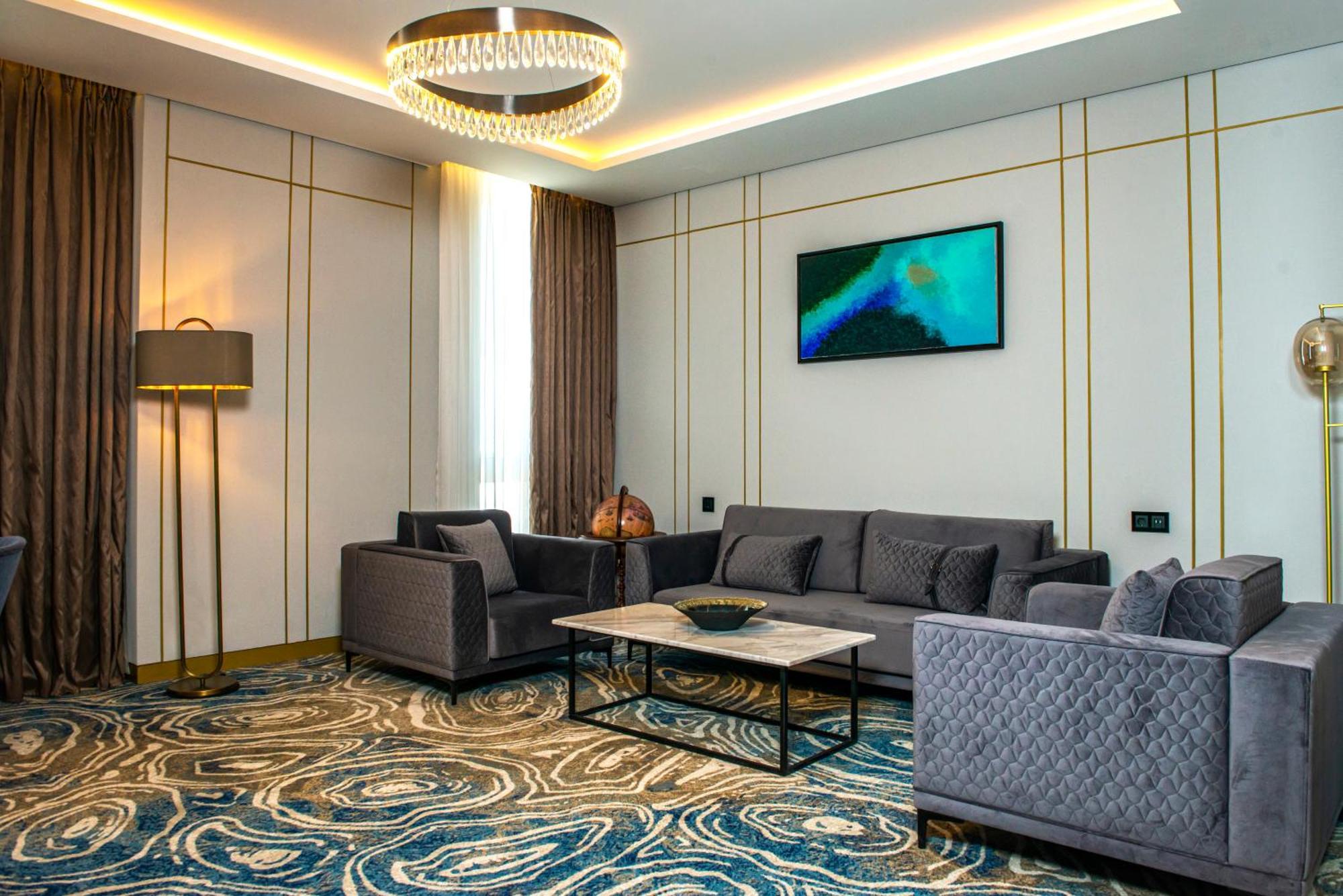 Intercontinental By Ihg Hotel